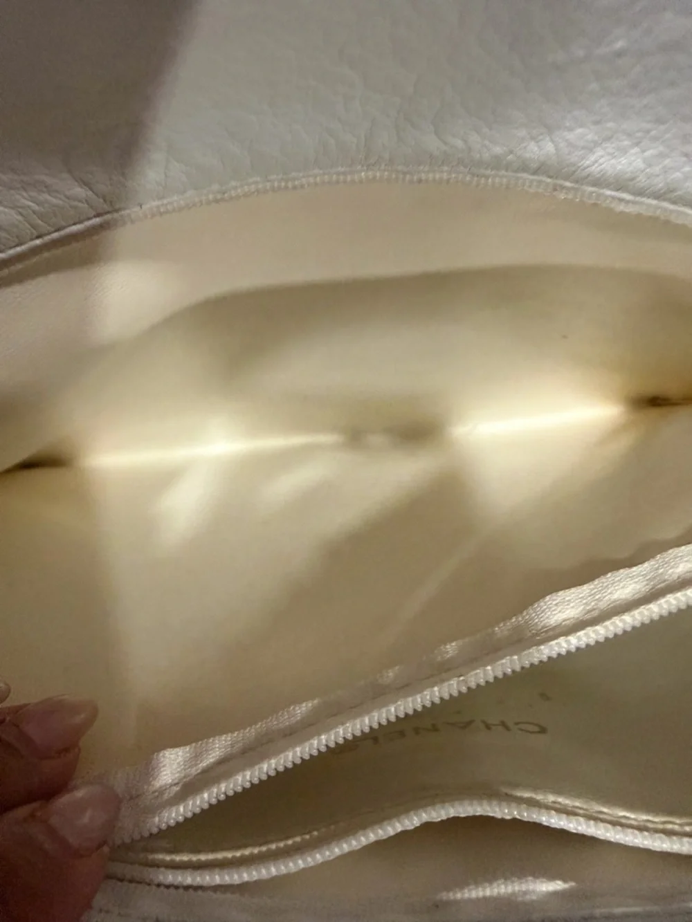 Chanel Vintage Lambskin Quilted Shoulder Bag white-